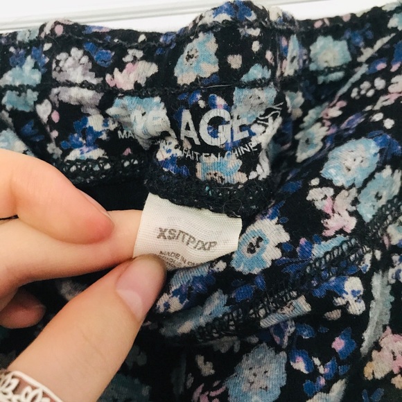 Flower Leggings - Picture 2 of 2